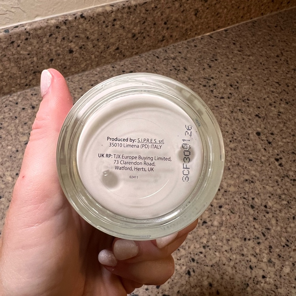 Hyaluronic Acid Night Cream - White - Picture 4 of 5